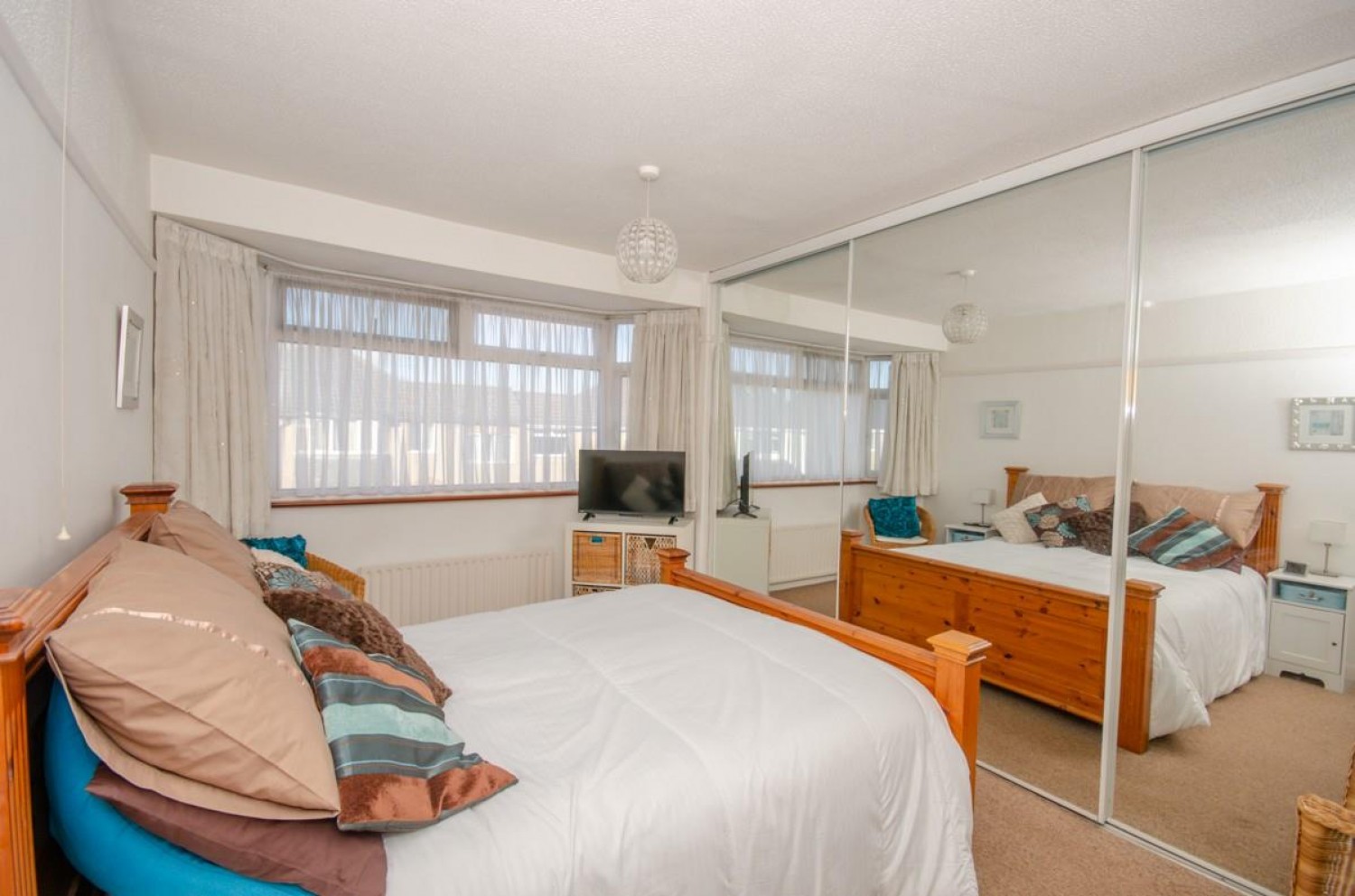 Bridgeleap Road, Downend. Bristol, BS16 6TP