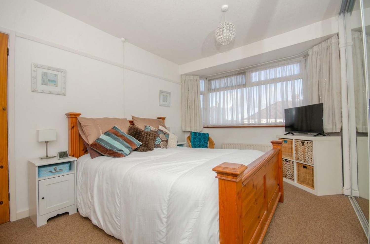 Bridgeleap Road, Downend. Bristol, BS16 6TP