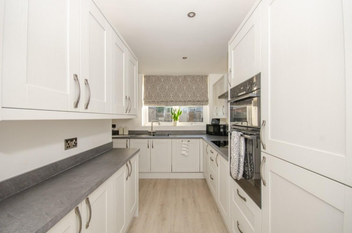 Bridgeleap Road, Downend. Bristol, BS16 6TP