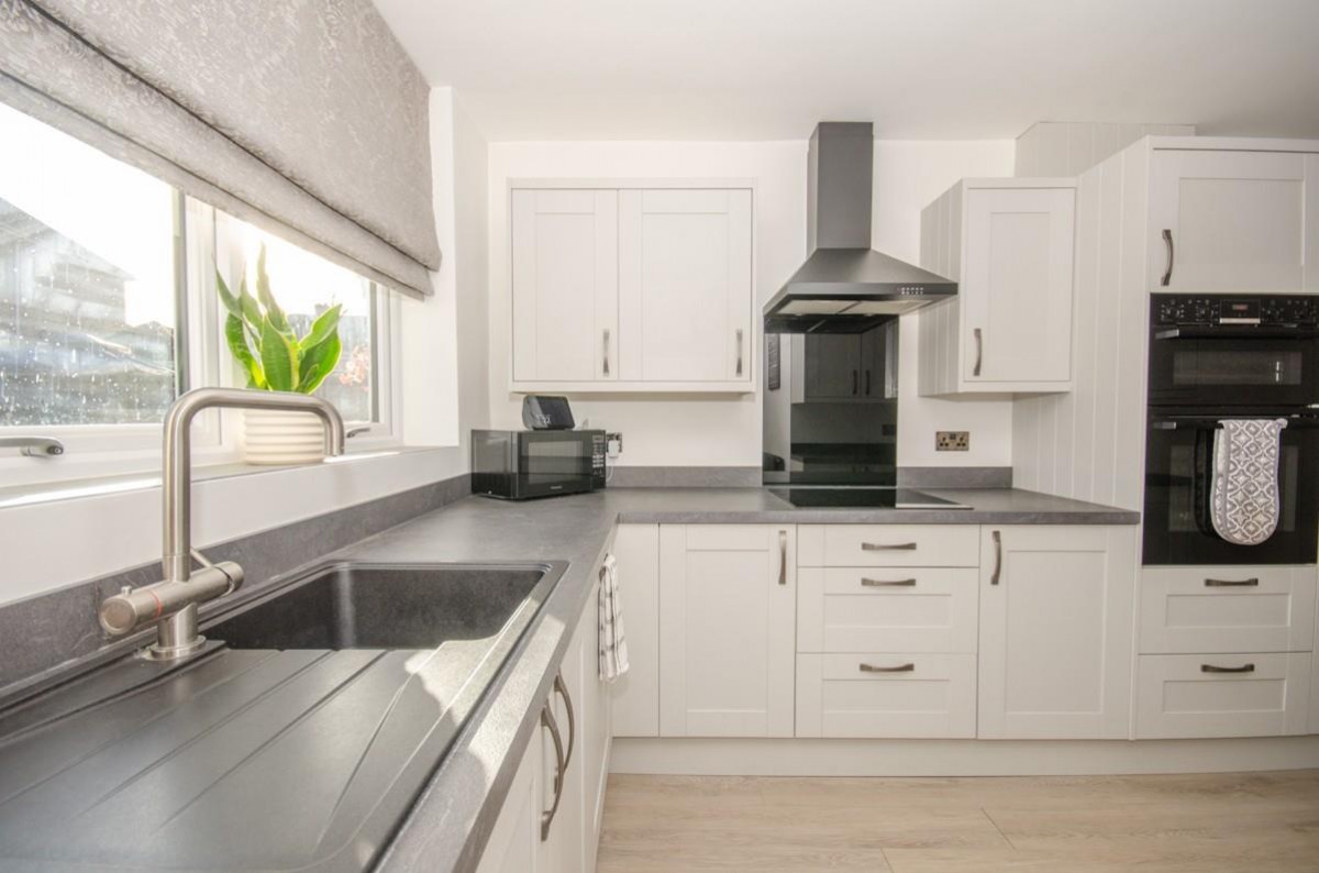 Bridgeleap Road, Downend. Bristol, BS16 6TP