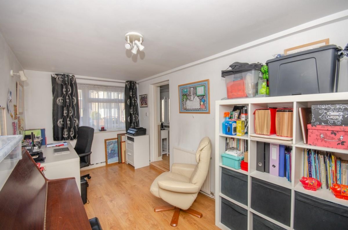 Bridgeleap Road, Downend. Bristol, BS16 6TP