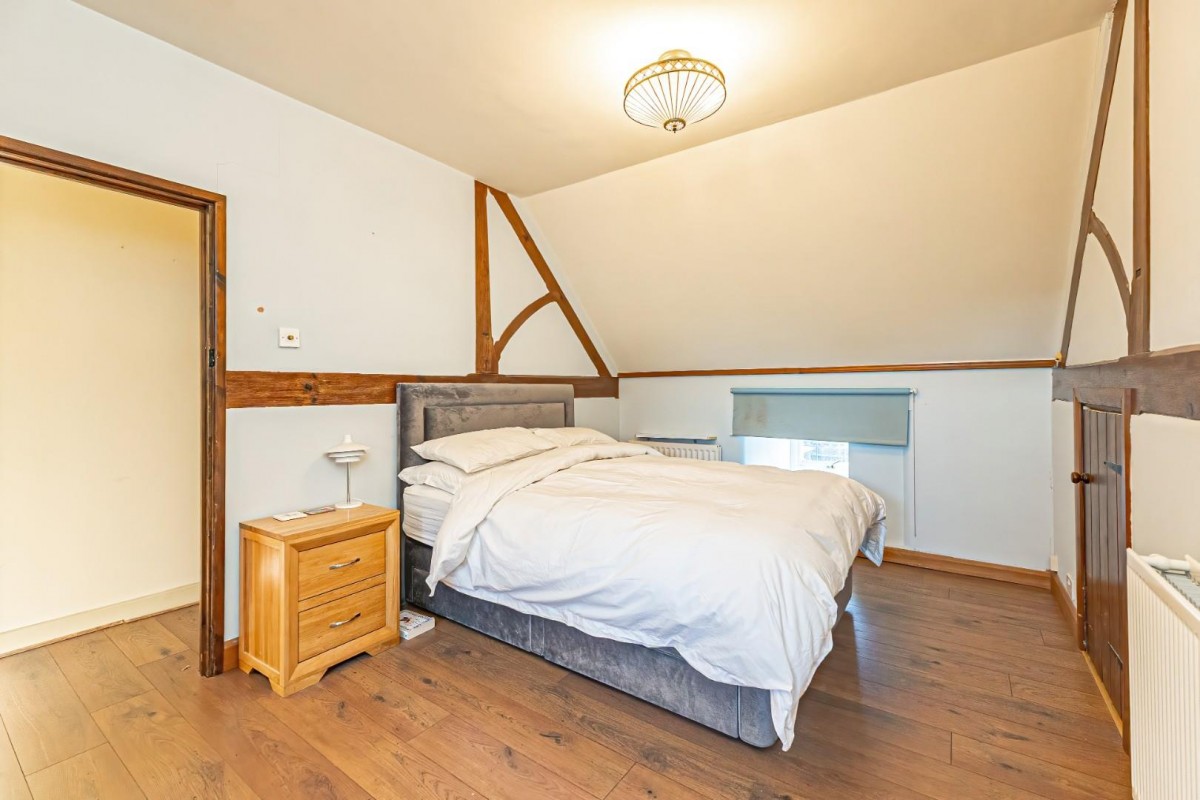 High Street, Cheddington, LU7 0RQ