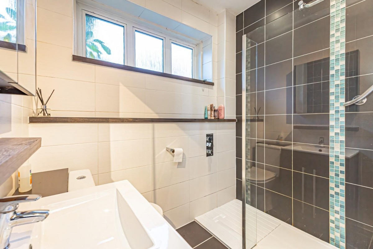 High Street, Cheddington, LU7 0RQ