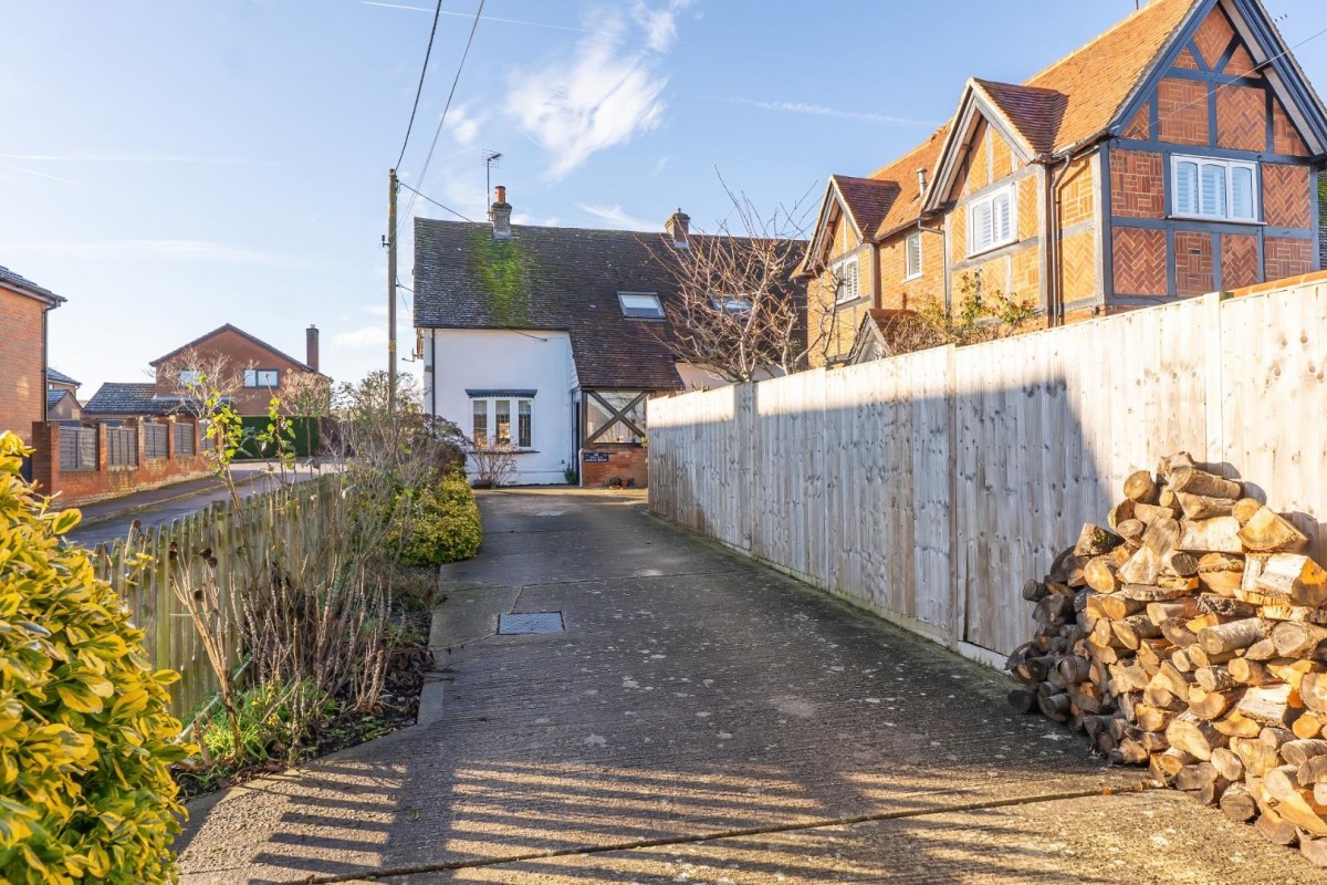 High Street, Cheddington, LU7 0RQ