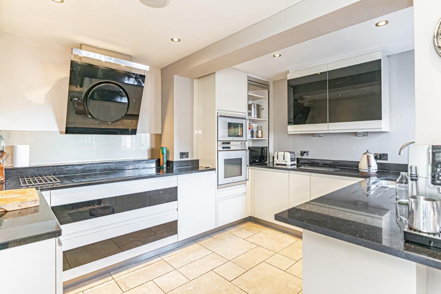 High Street, Cheddington, LU7 0RQ