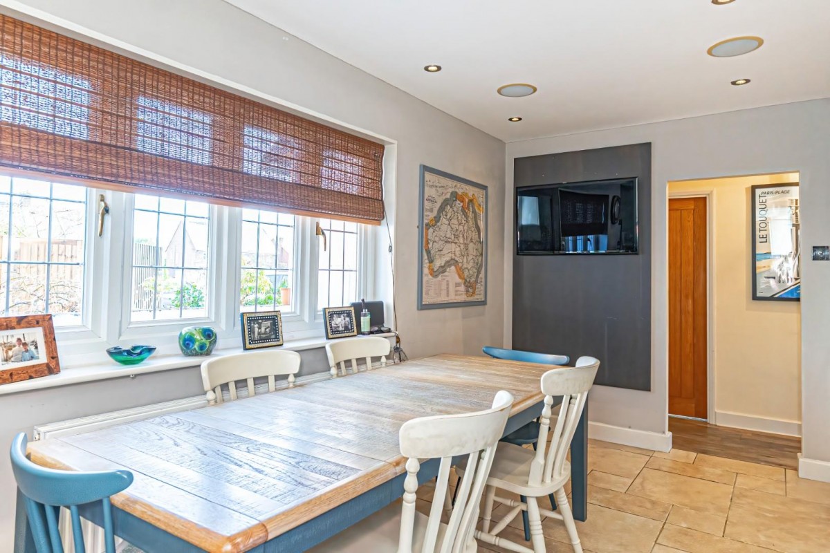 High Street, Cheddington, LU7 0RQ