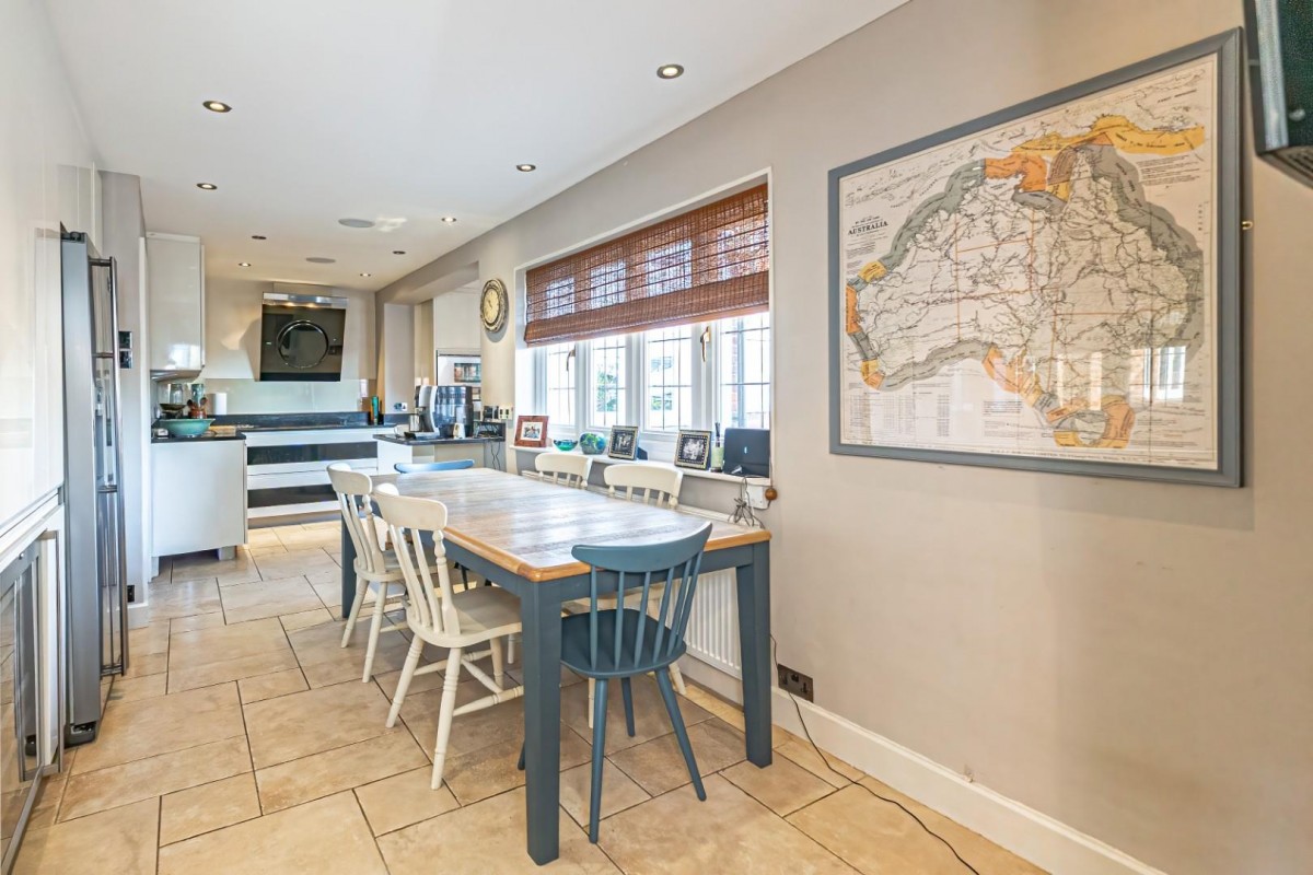 High Street, Cheddington, LU7 0RQ