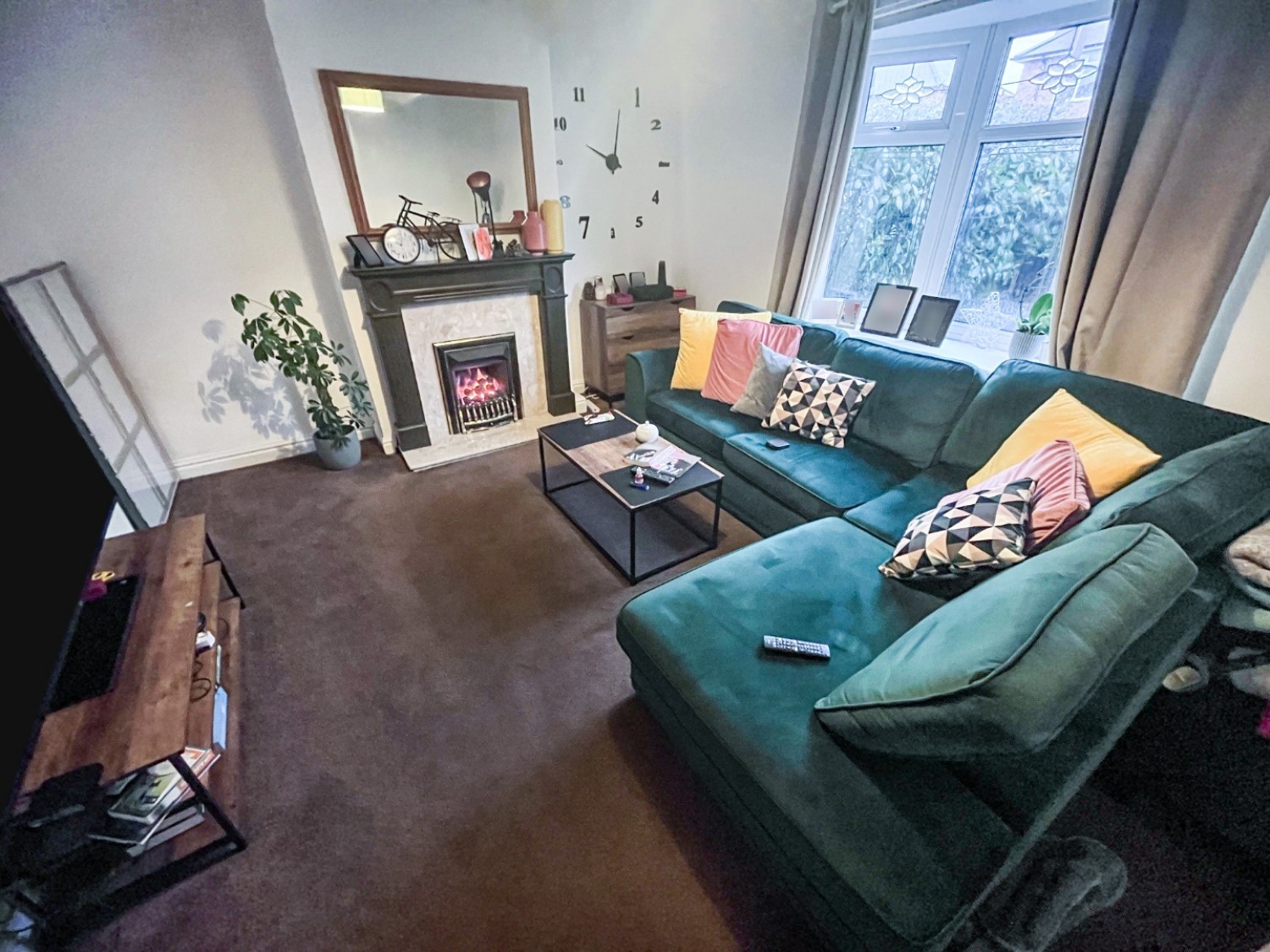 Cross Lane, Sedgley, DY3 1PB