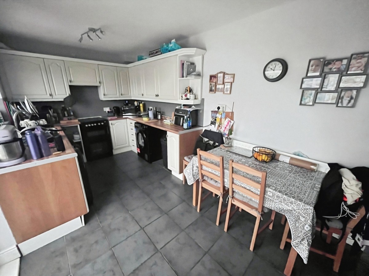 Cross Lane, Sedgley, DY3 1PB