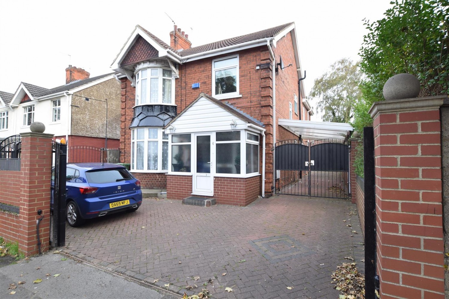 Avenue Vivian, Scunthorpe