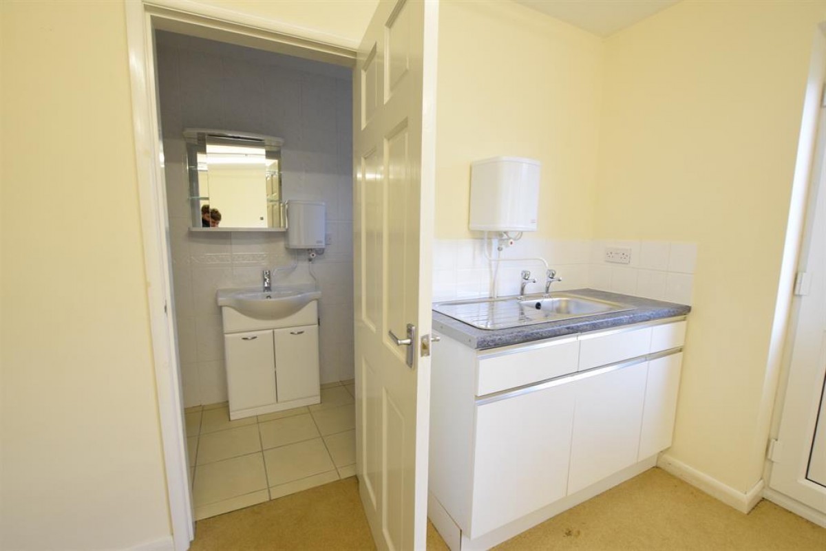 Avenue Vivian, Scunthorpe