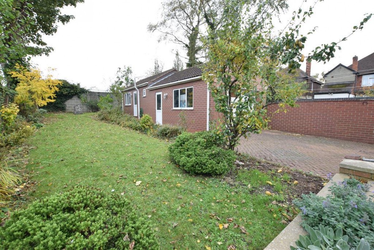 Avenue Vivian, Scunthorpe