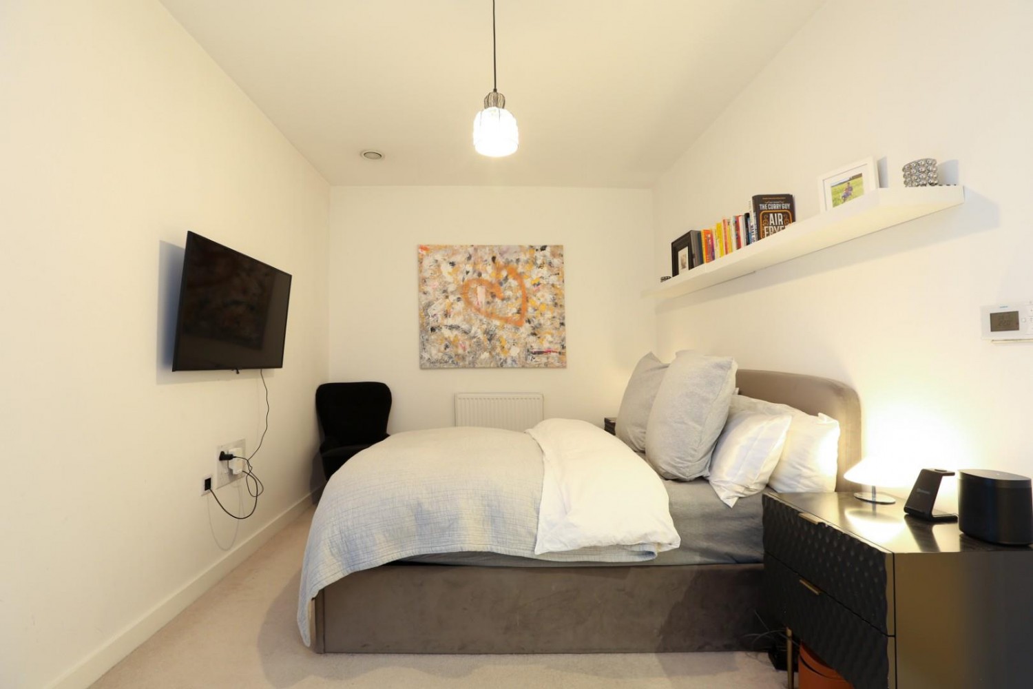 Lomond Grove, London, SE5