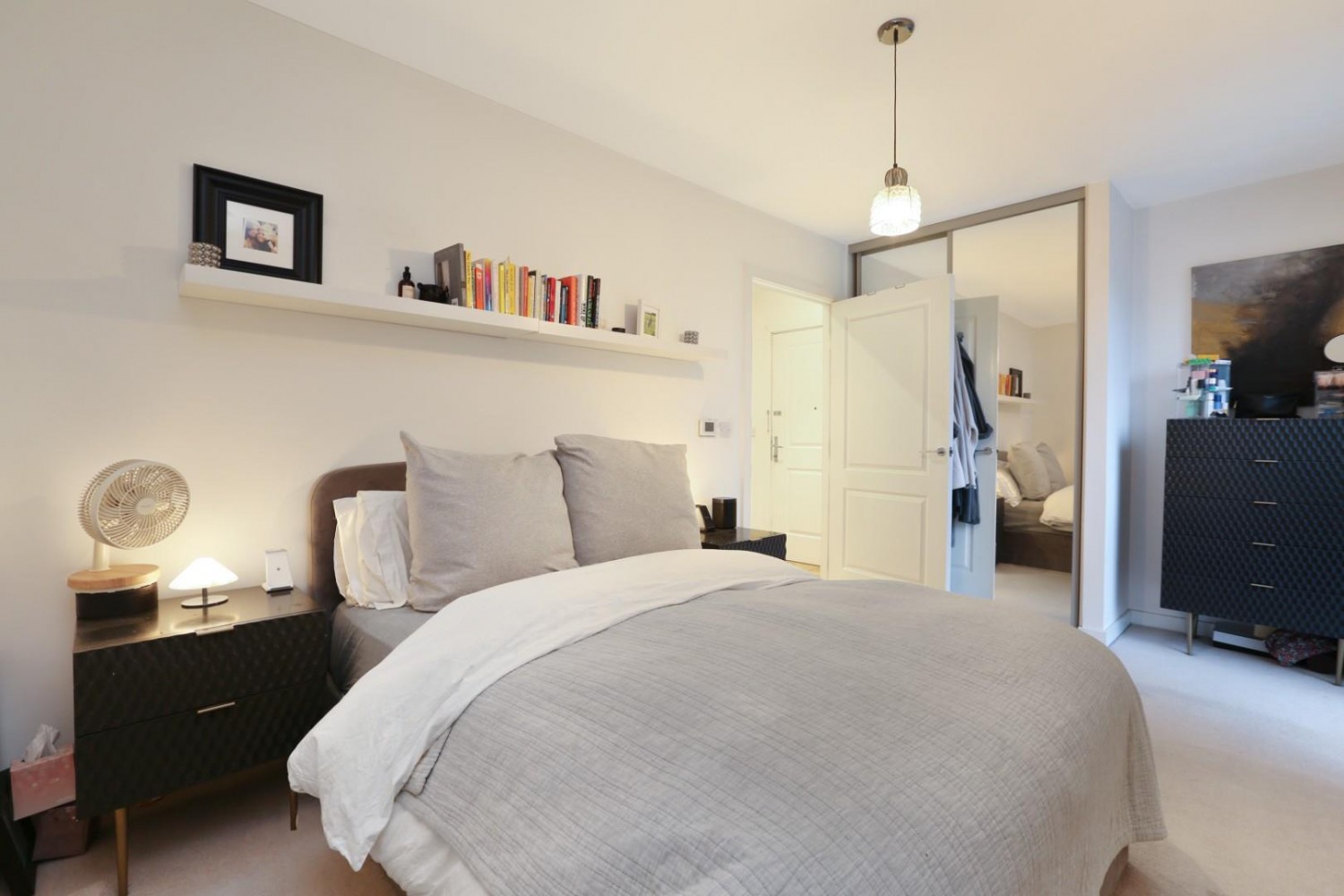 Lomond Grove, London, SE5