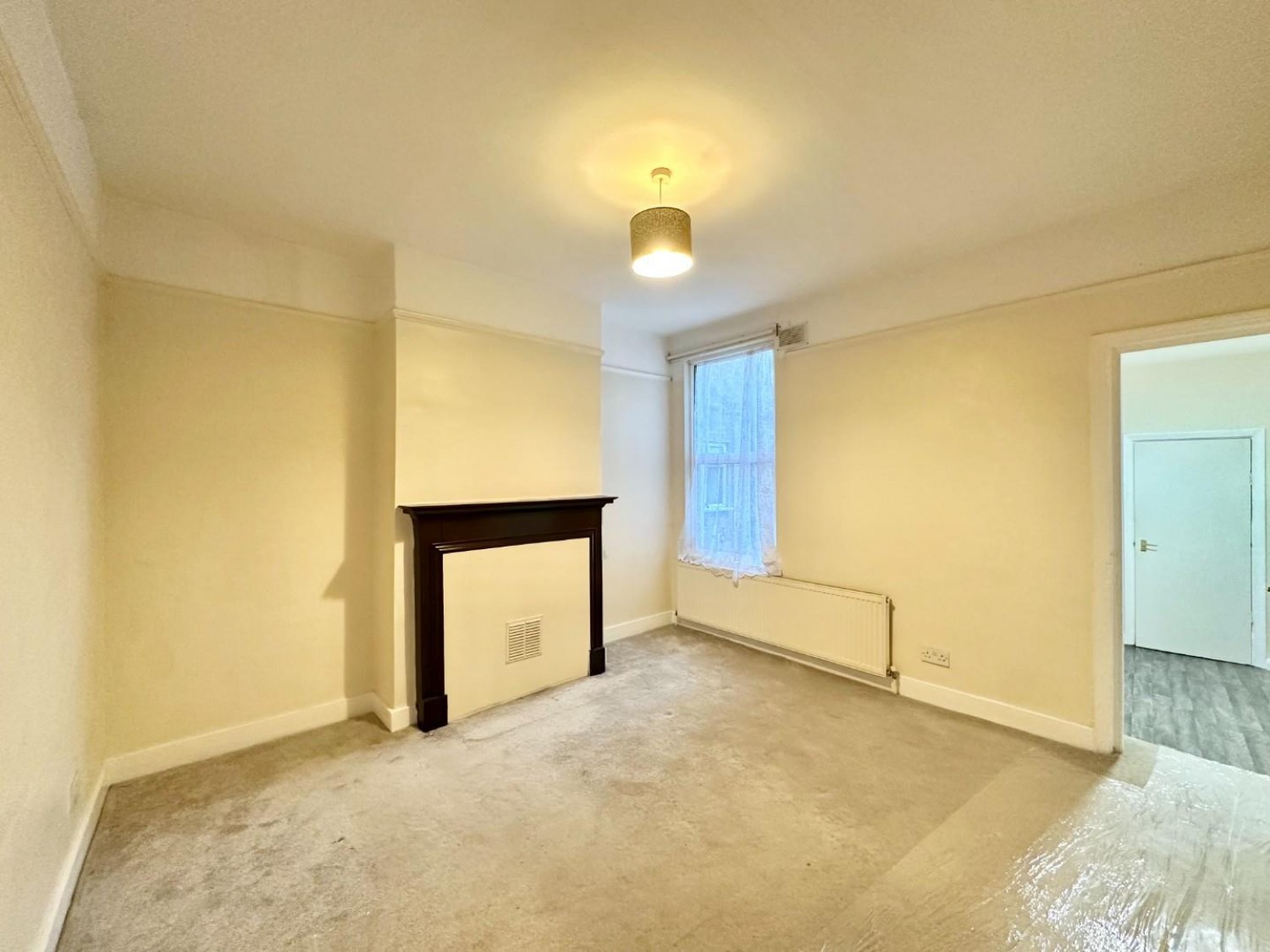 Mount Avenue, Southall