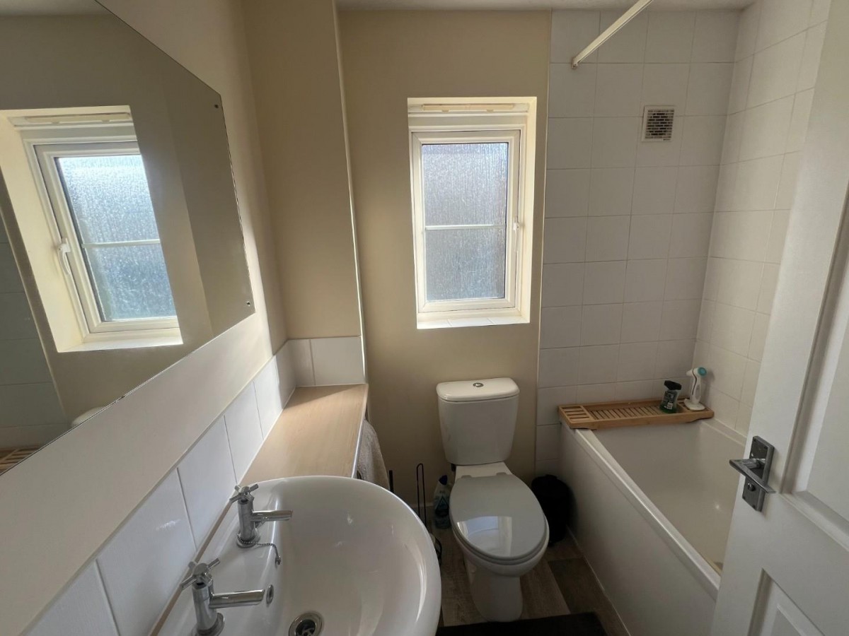 Clos Tyn Y Coed, Sarn, Bridgend