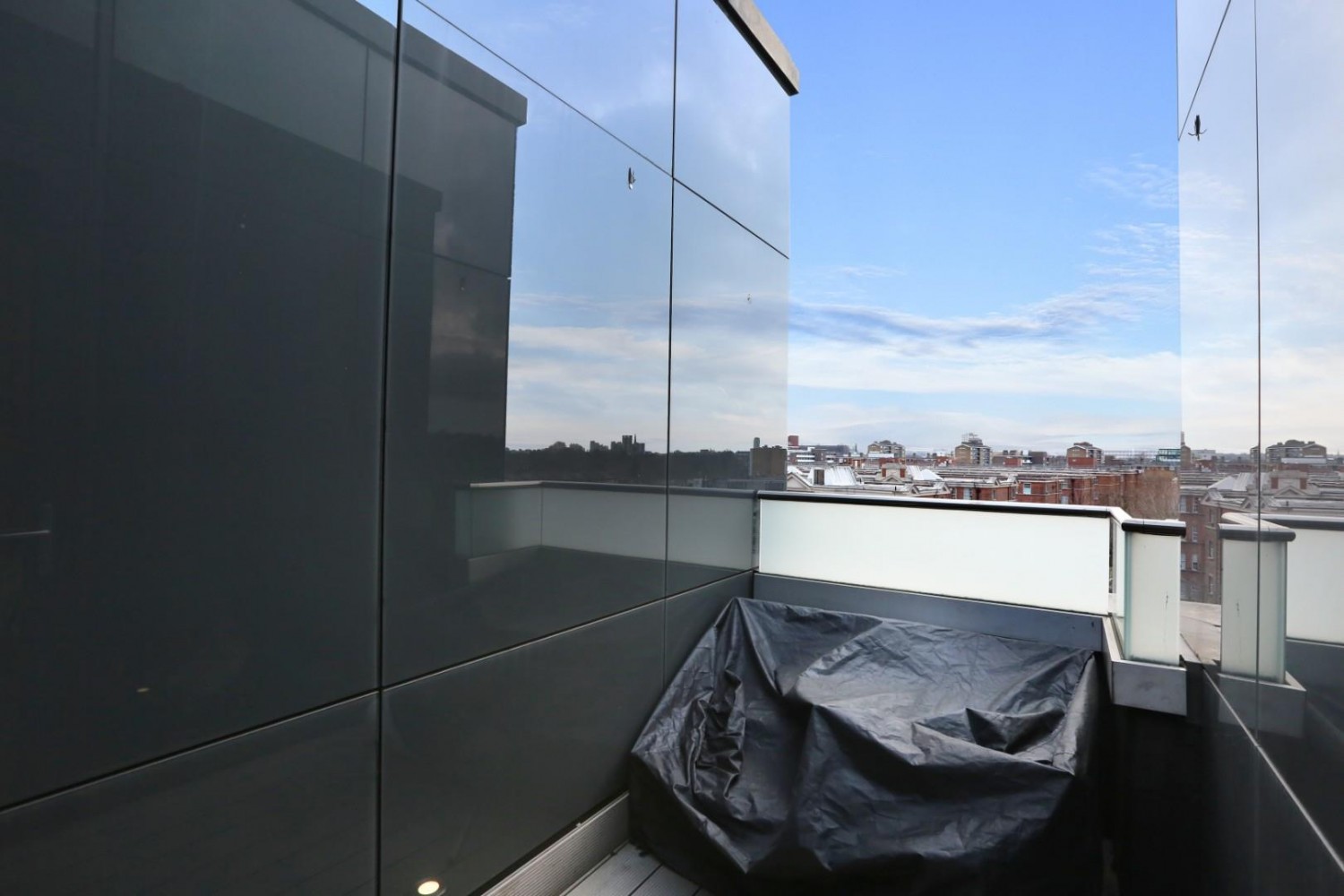 Camberwell New Road. London, SE5