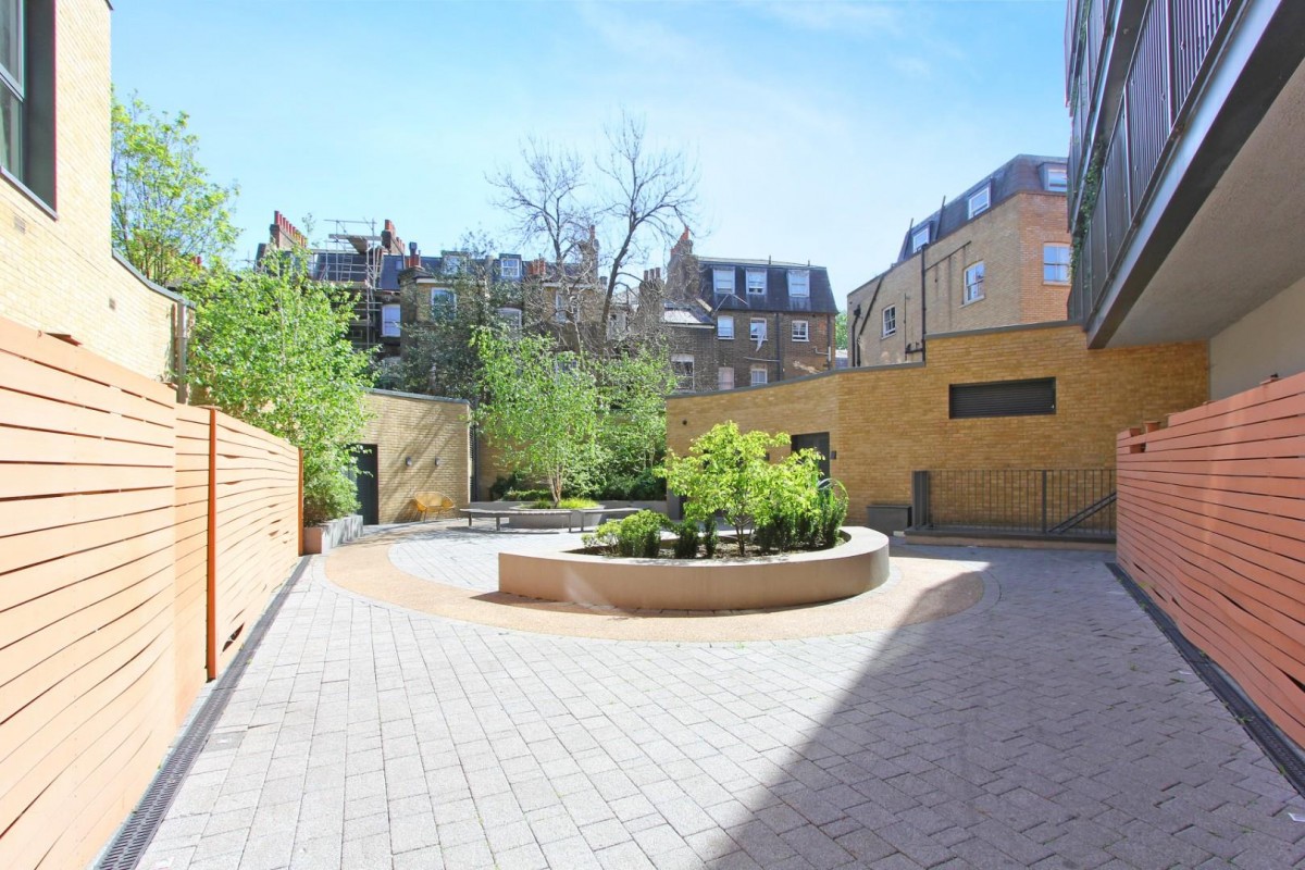 Camberwell New Road. London, SE5