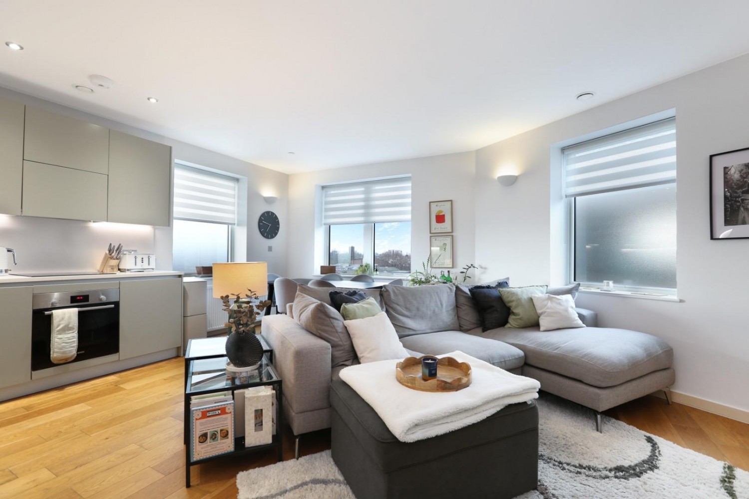 Camberwell New Road. London, SE5