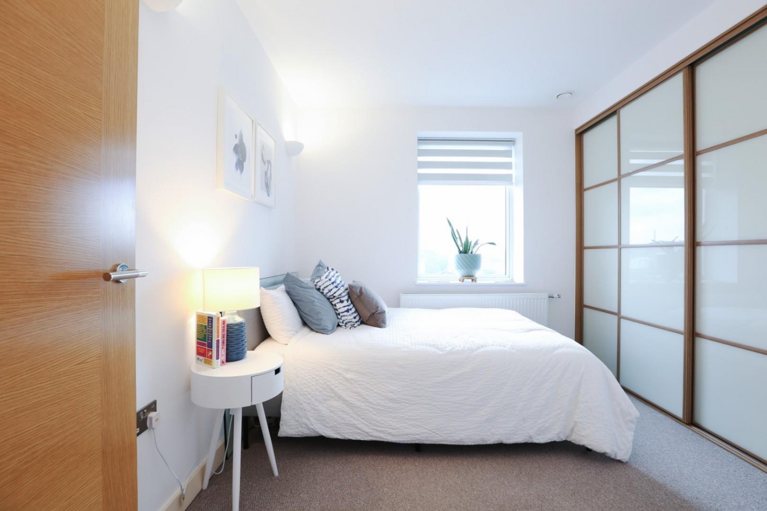 Camberwell New Road. London, SE5