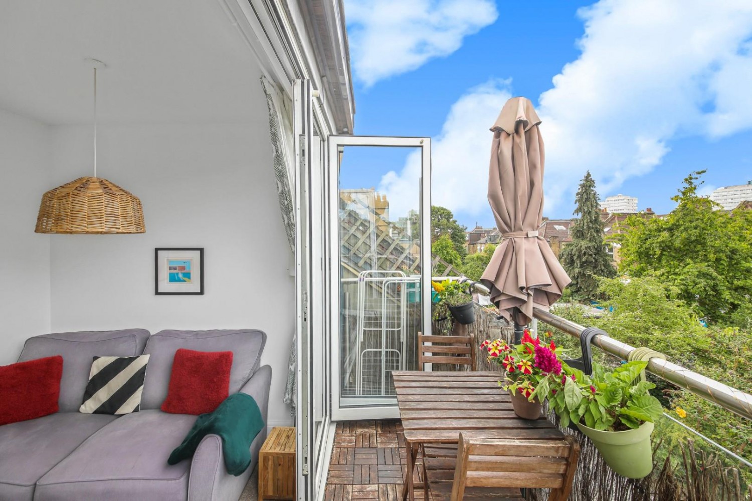 West Bank, London, N16