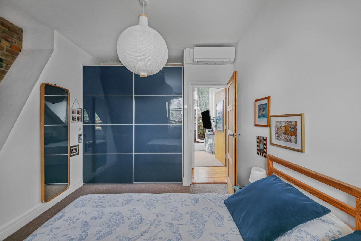 West Bank, London, N16