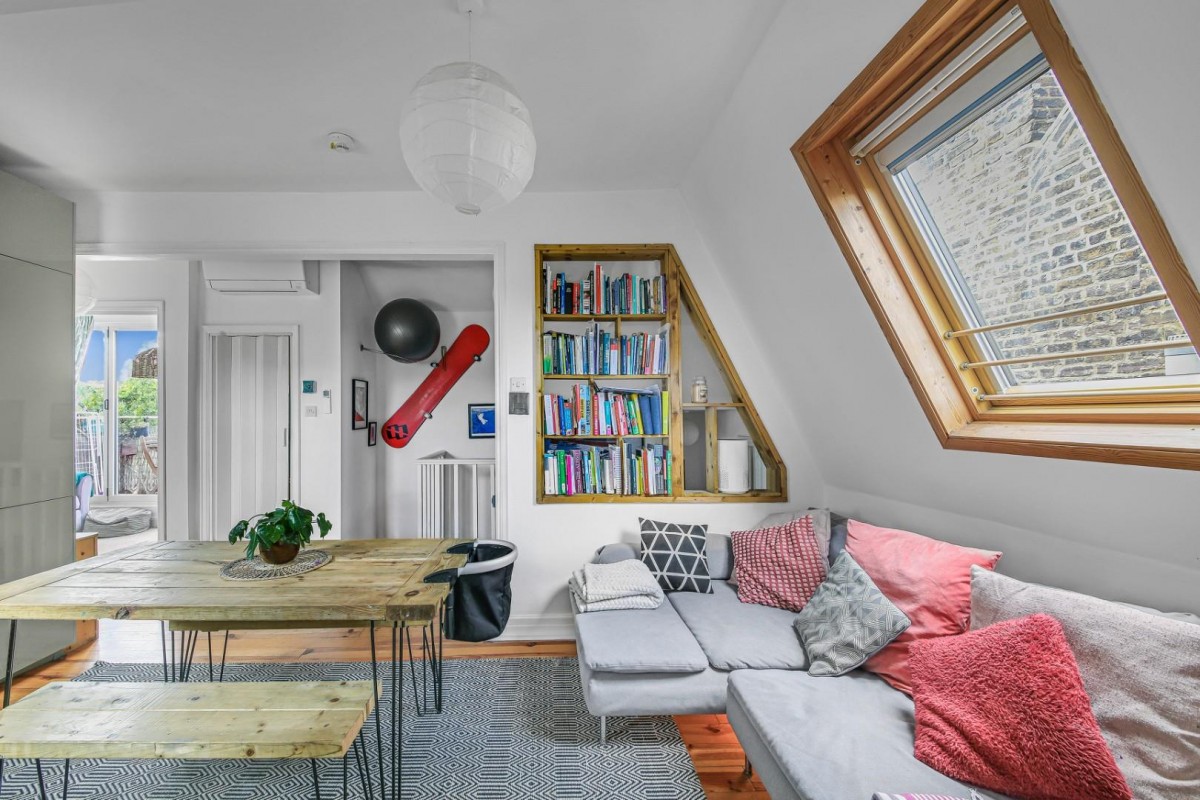 West Bank, London, N16