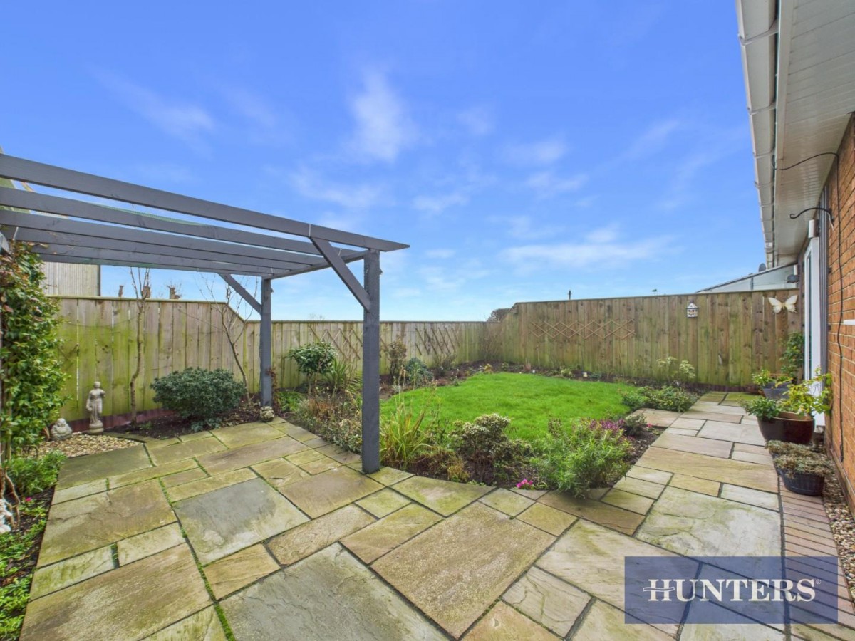 Hollycroft, Barmston, Driffield, YO25 8PP