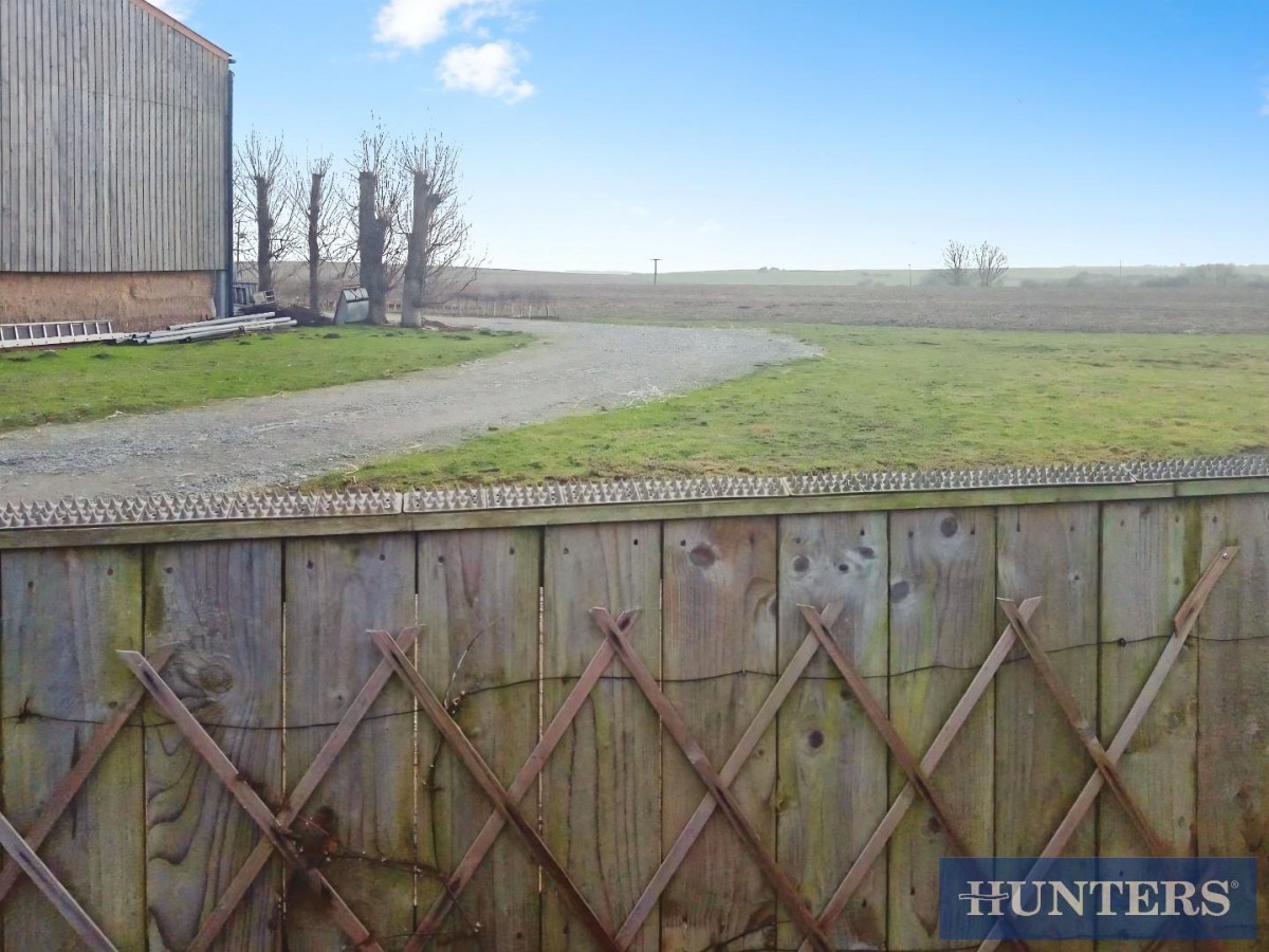 Hollycroft, Barmston, Driffield, YO25 8PP