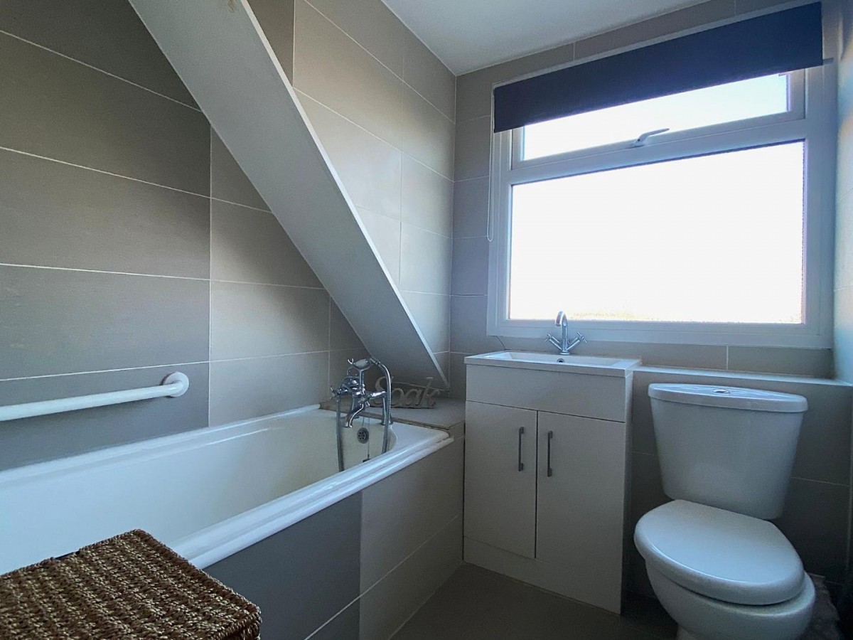 Roman Road, Northfleet, Gravesend, DA11