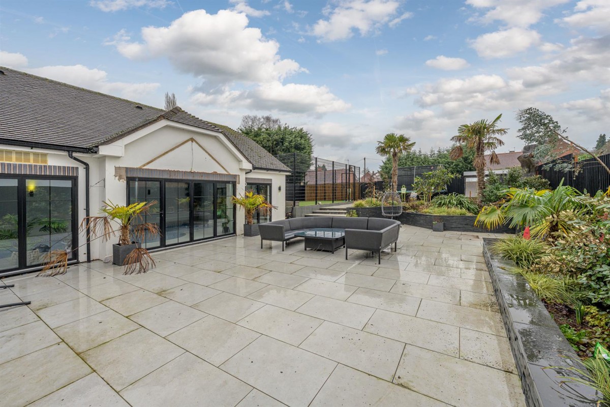 Stream Road, Kingswinford, DY6 9NW