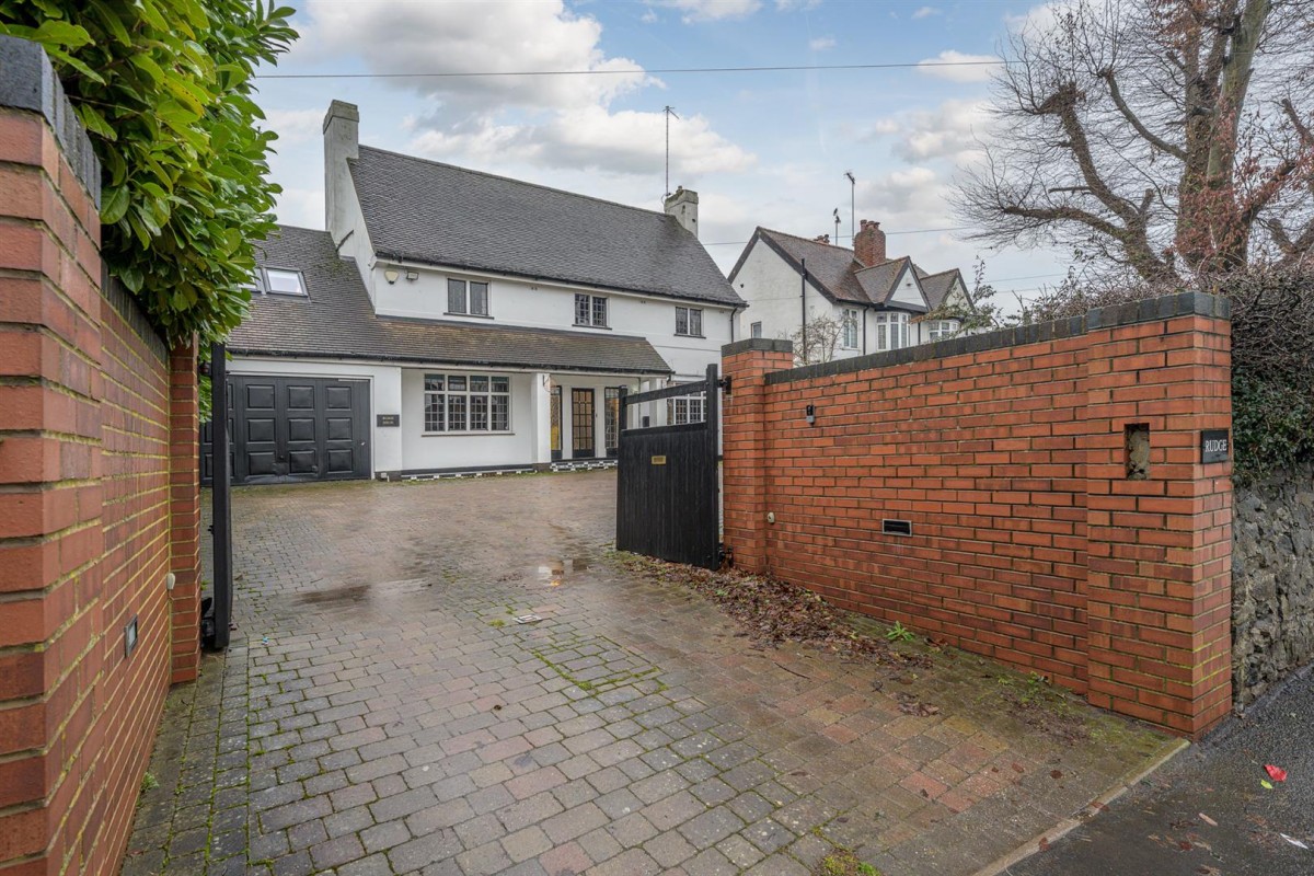 Stream Road, Kingswinford, DY6 9NW