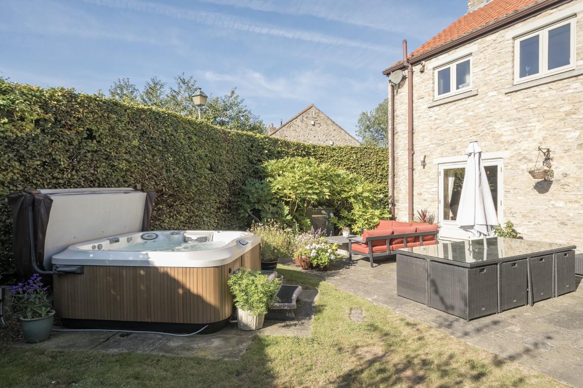 Main Street, Monk Fryston, Leeds