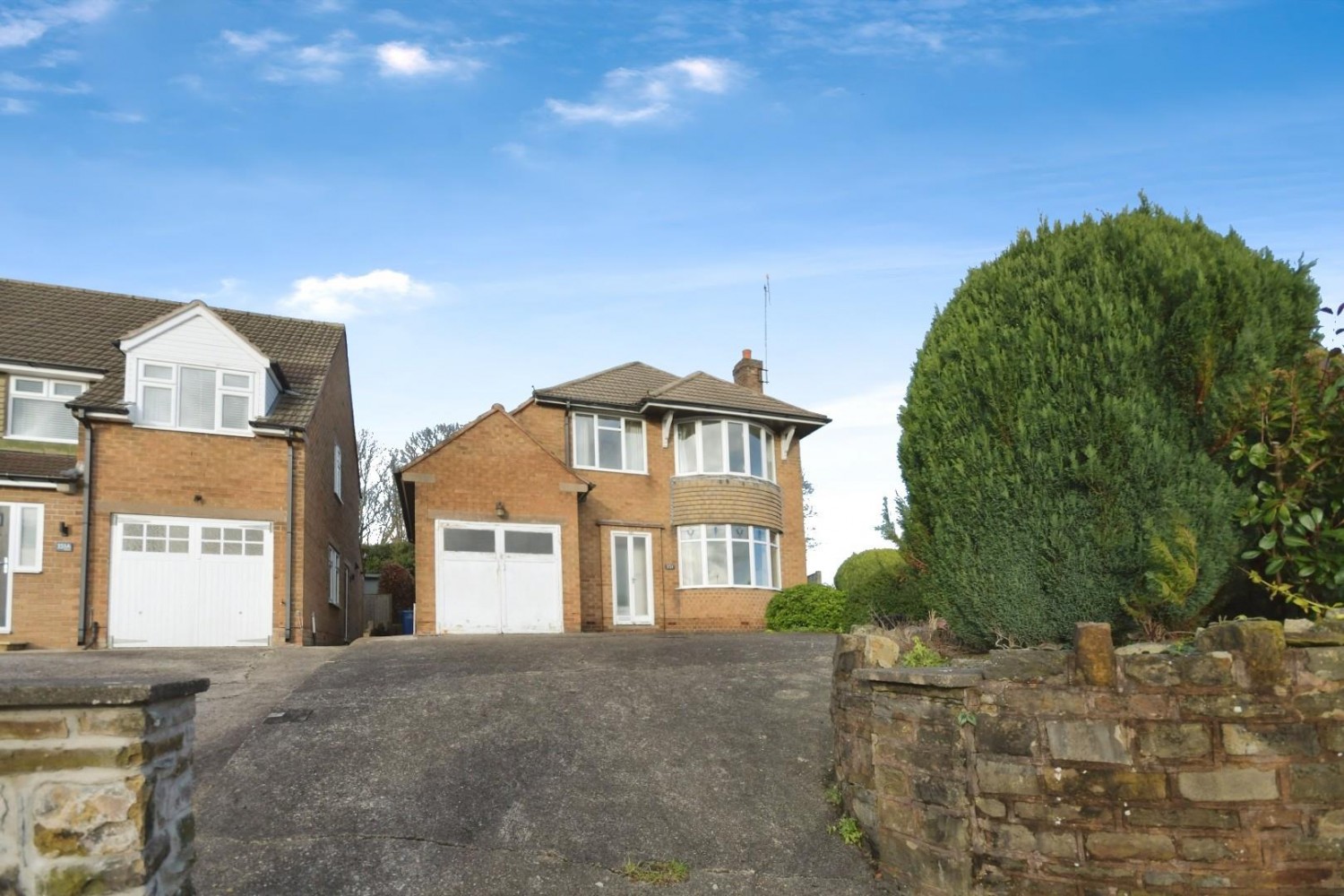 3 bedroom House for sale in Old Road, Brampton, Chesterfield, S40 3QL