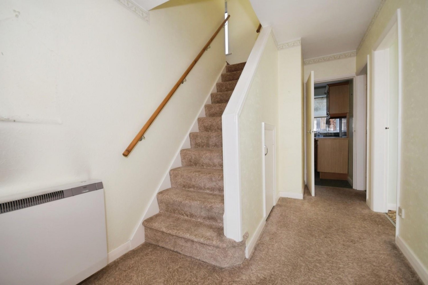 3 bedroom House for sale in Old Road, Brampton, Chesterfield, S40 3QL