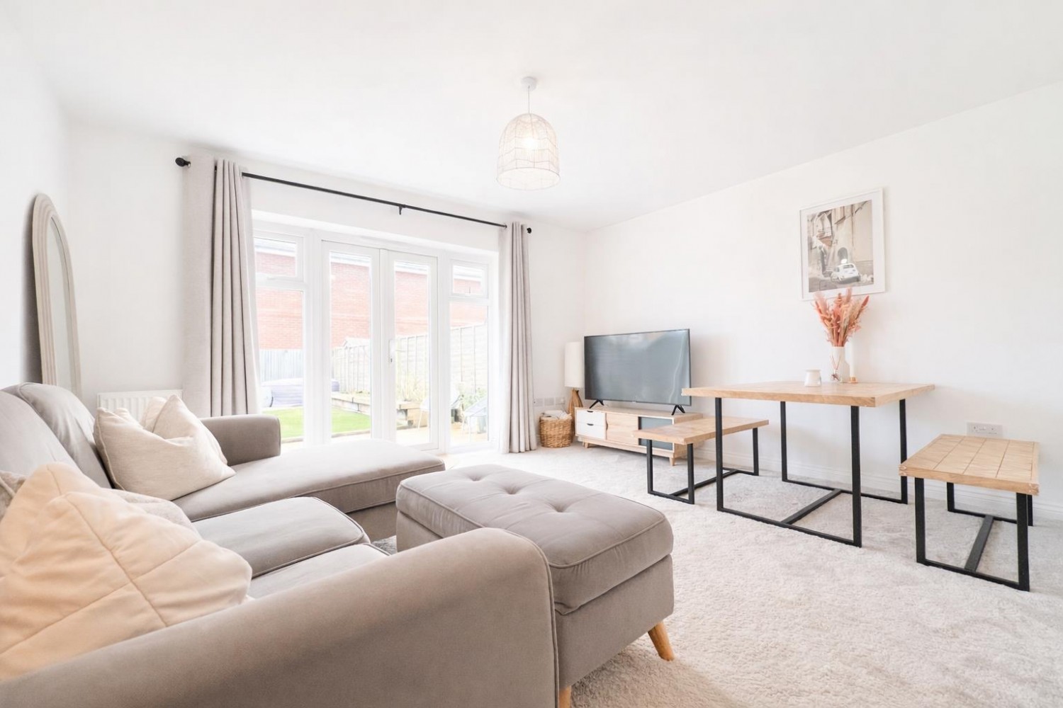 Ryeland Way, Bridgefield