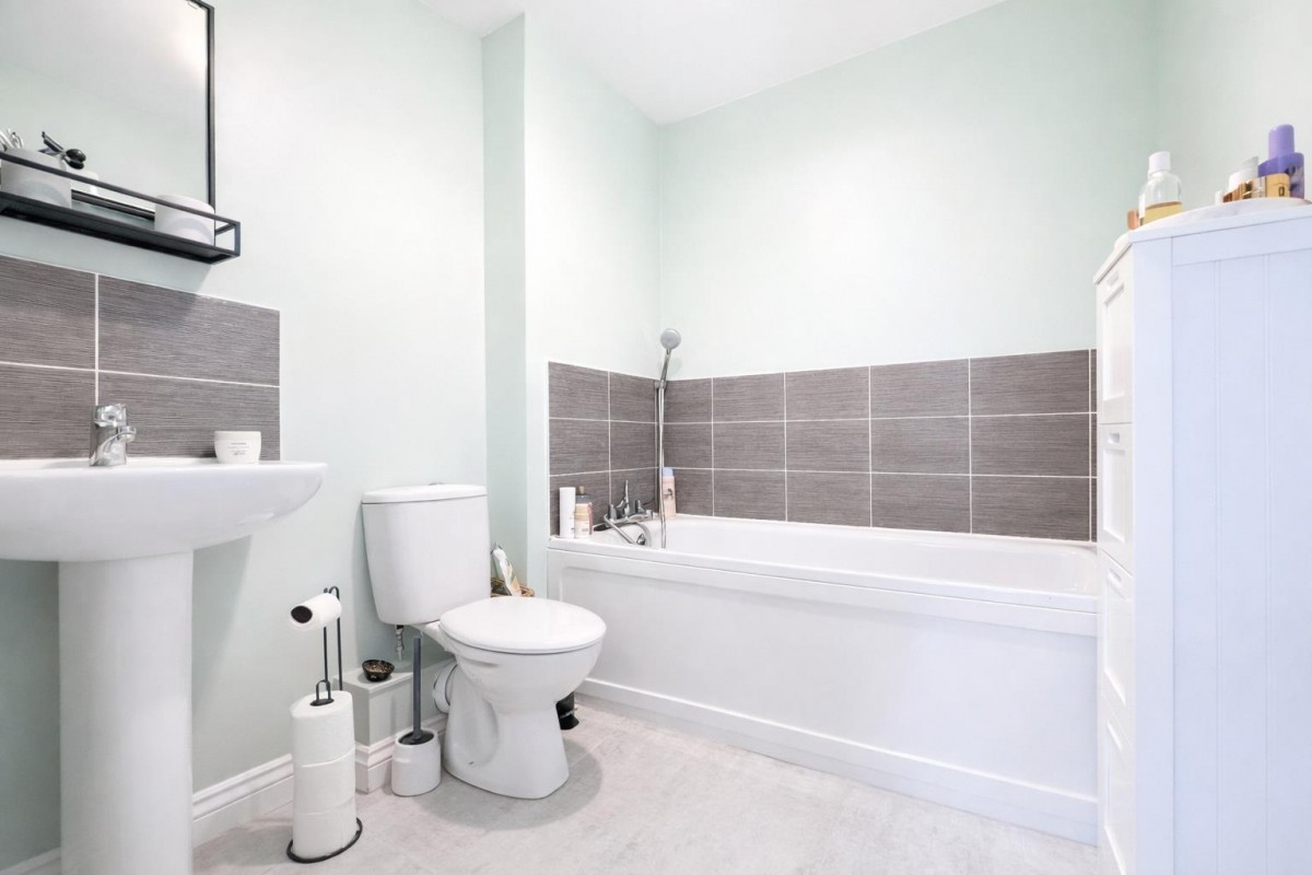 Ryeland Way, Bridgefield