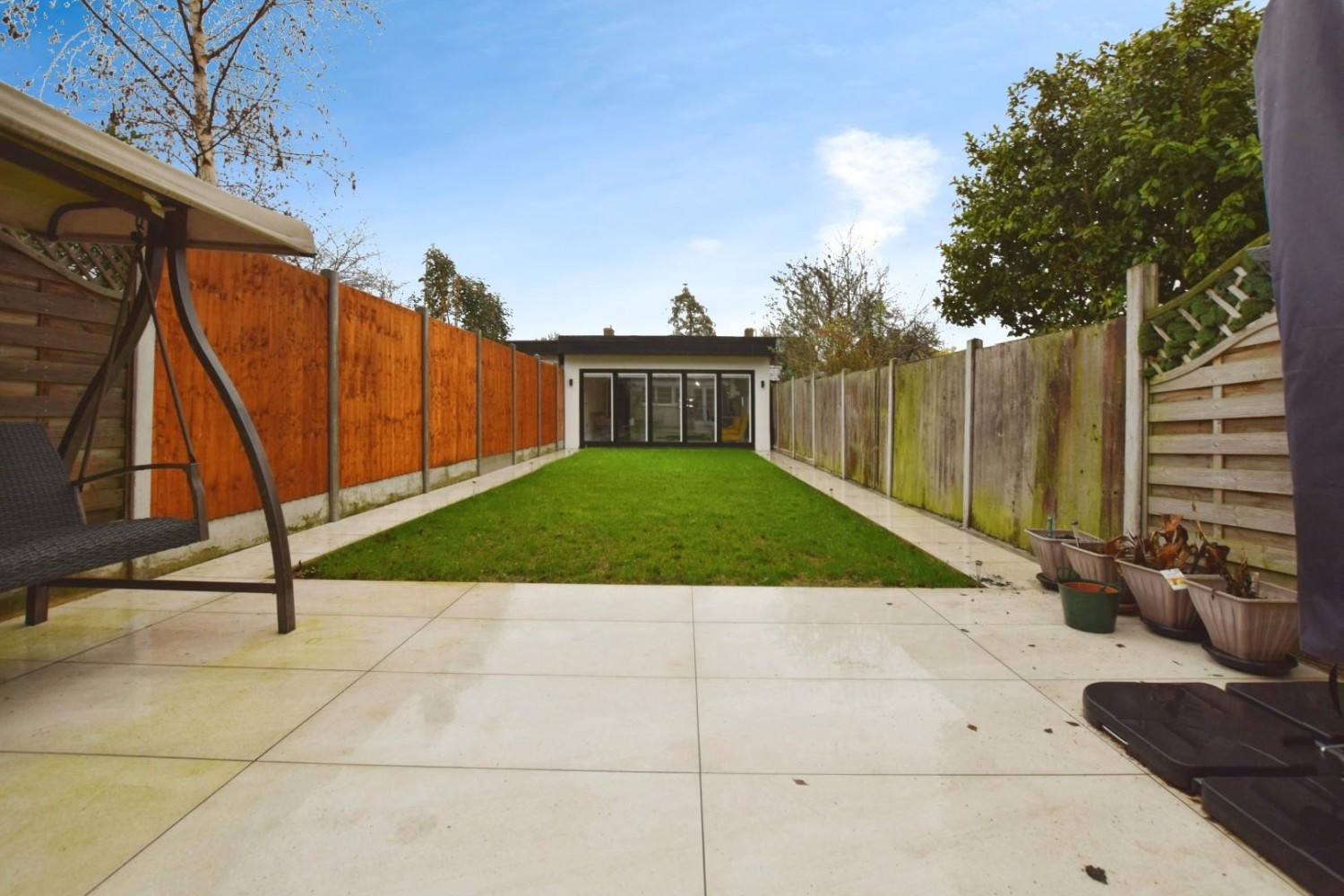 Laburnum Avenue, Hornchurch, RM12