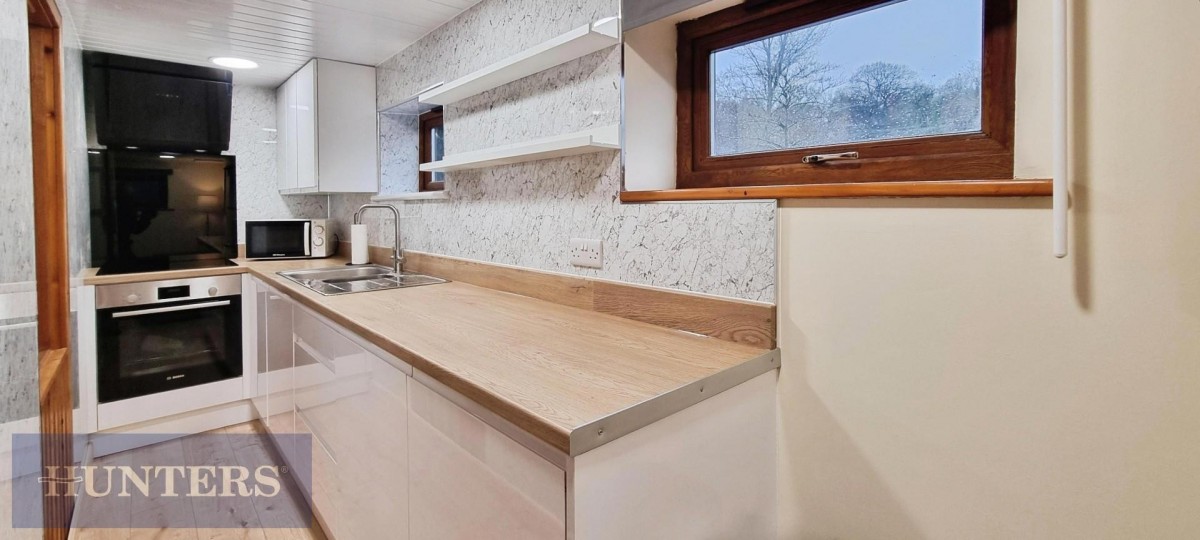 Hele Cross, Bradninch