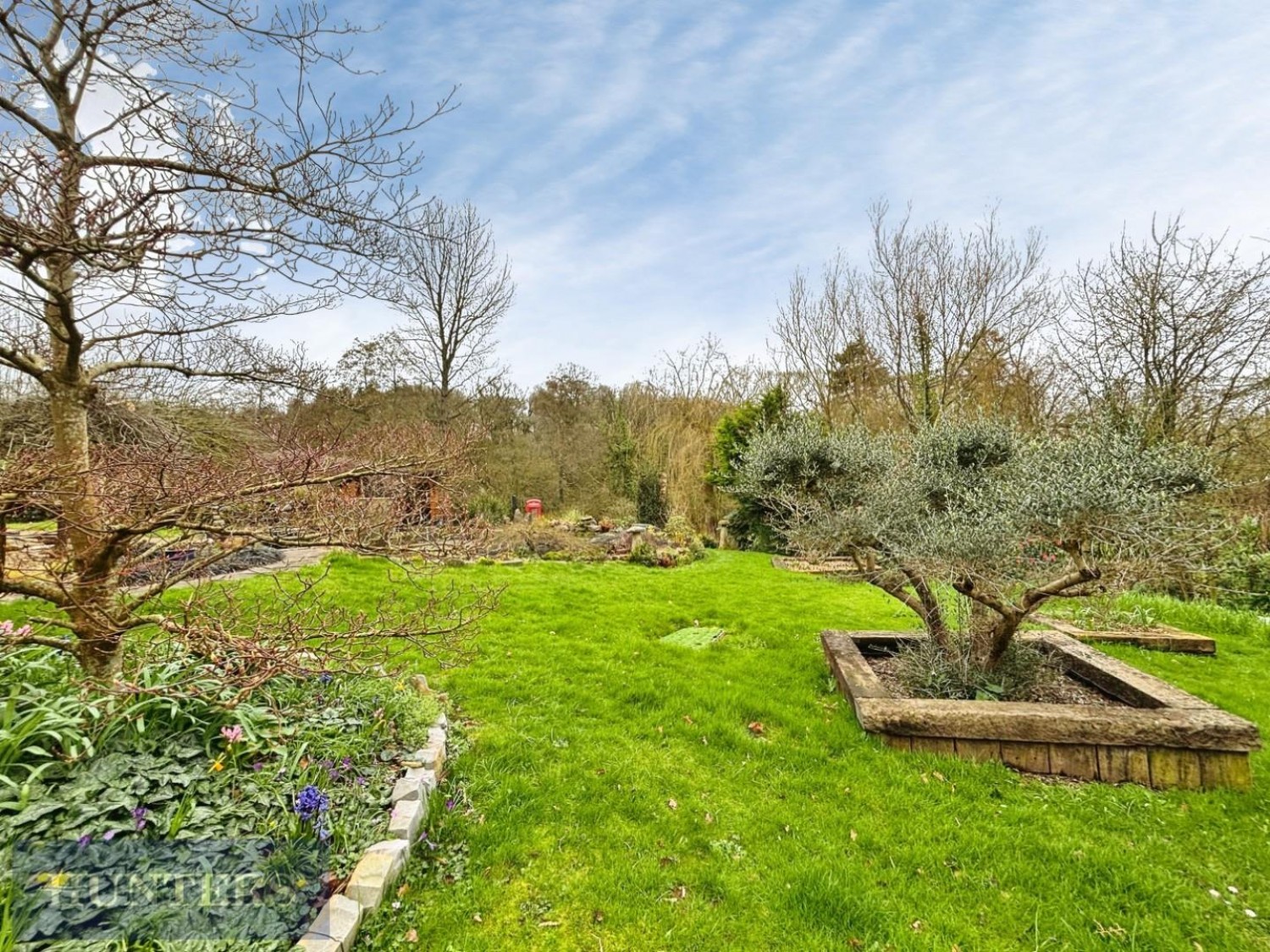 Hele Cross, Bradninch