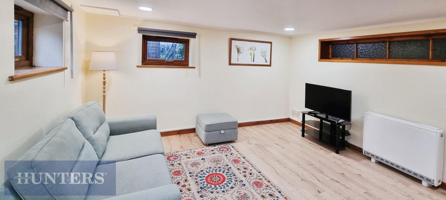 Hele Cross, Bradninch