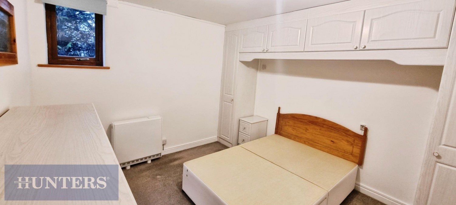 Hele Cross, Bradninch