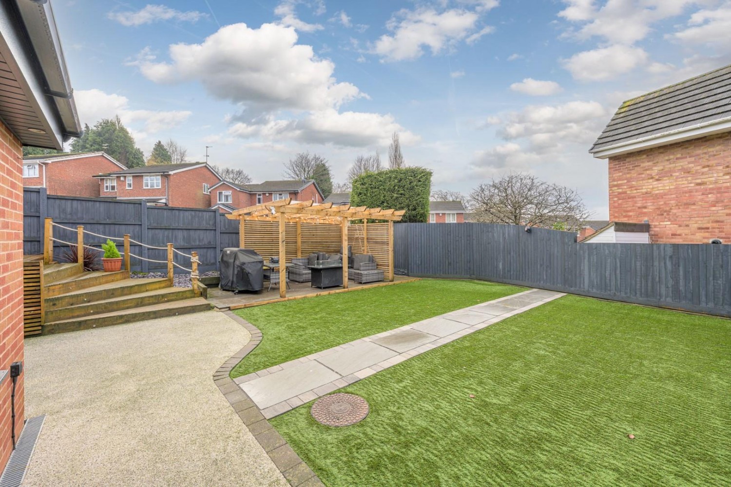 Cowley Drive, Milking Bank