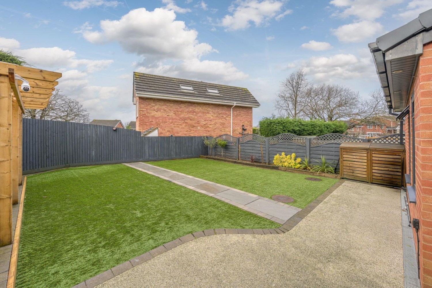 Cowley Drive, Milking Bank