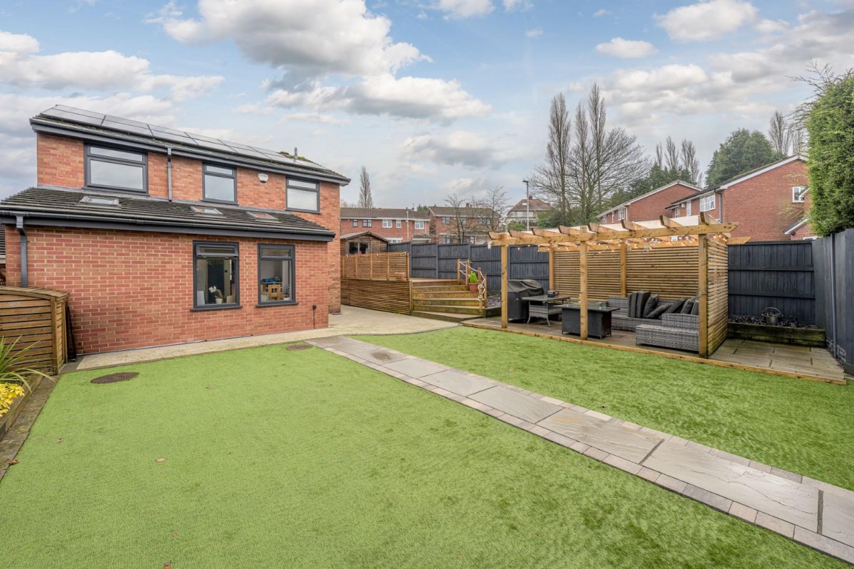 Cowley Drive, Milking Bank