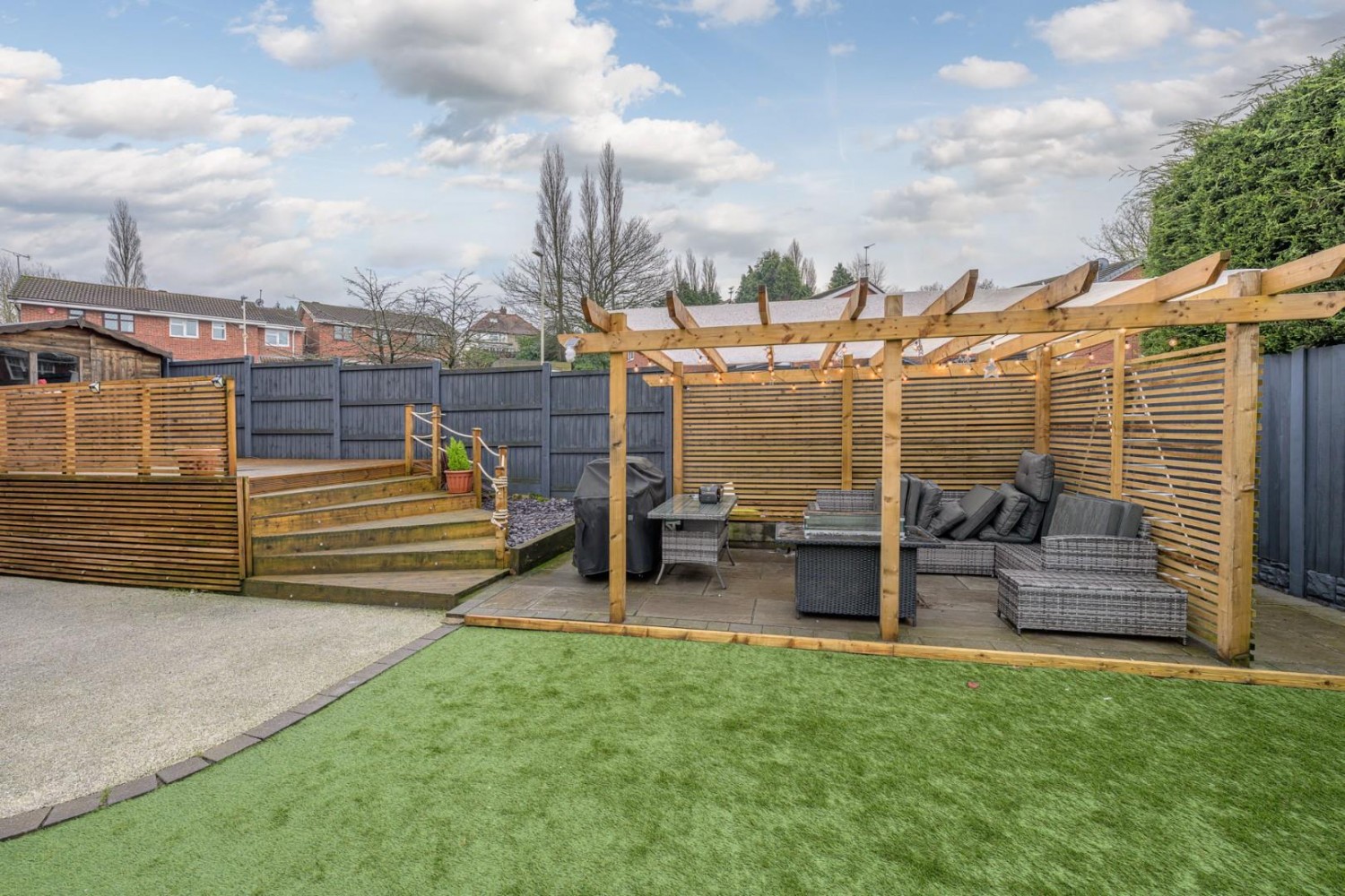 Cowley Drive, Milking Bank