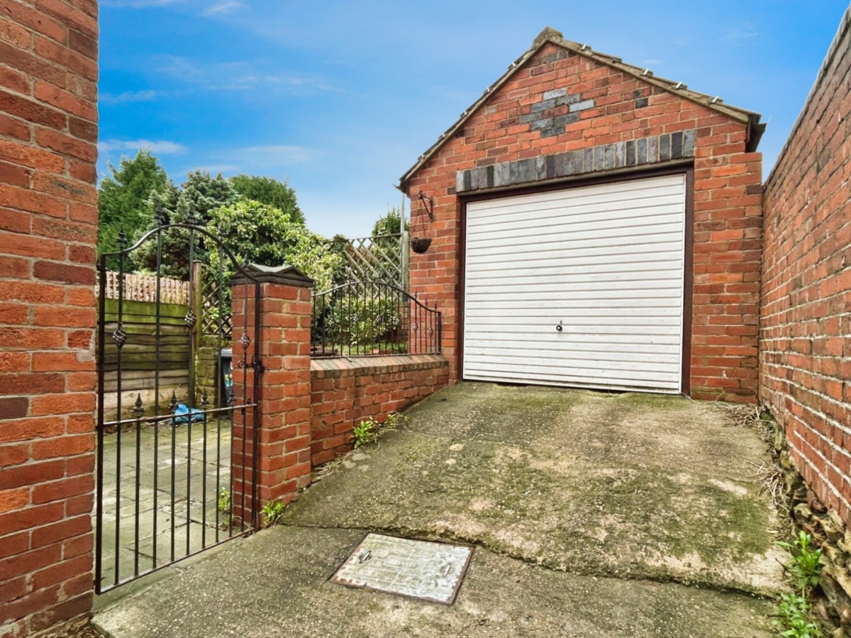 Meadowhall Road, Rotherham, , S61 2JA