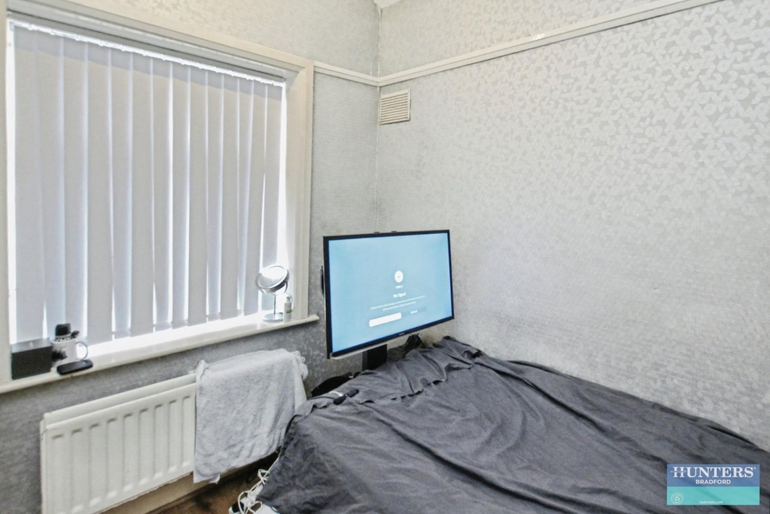 The Oval Bradford, BD8 0AU