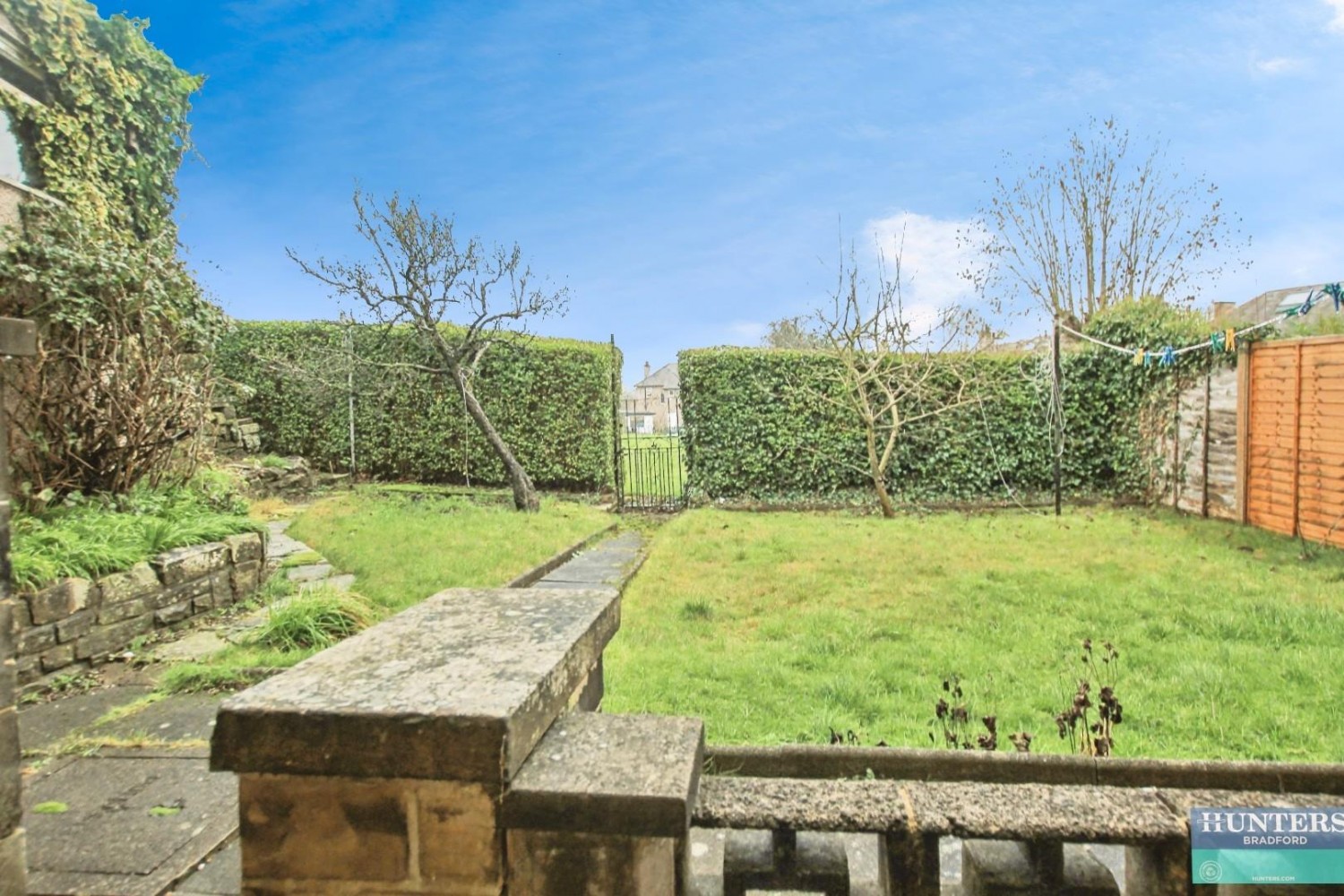 The Oval Bradford, BD8 0AU