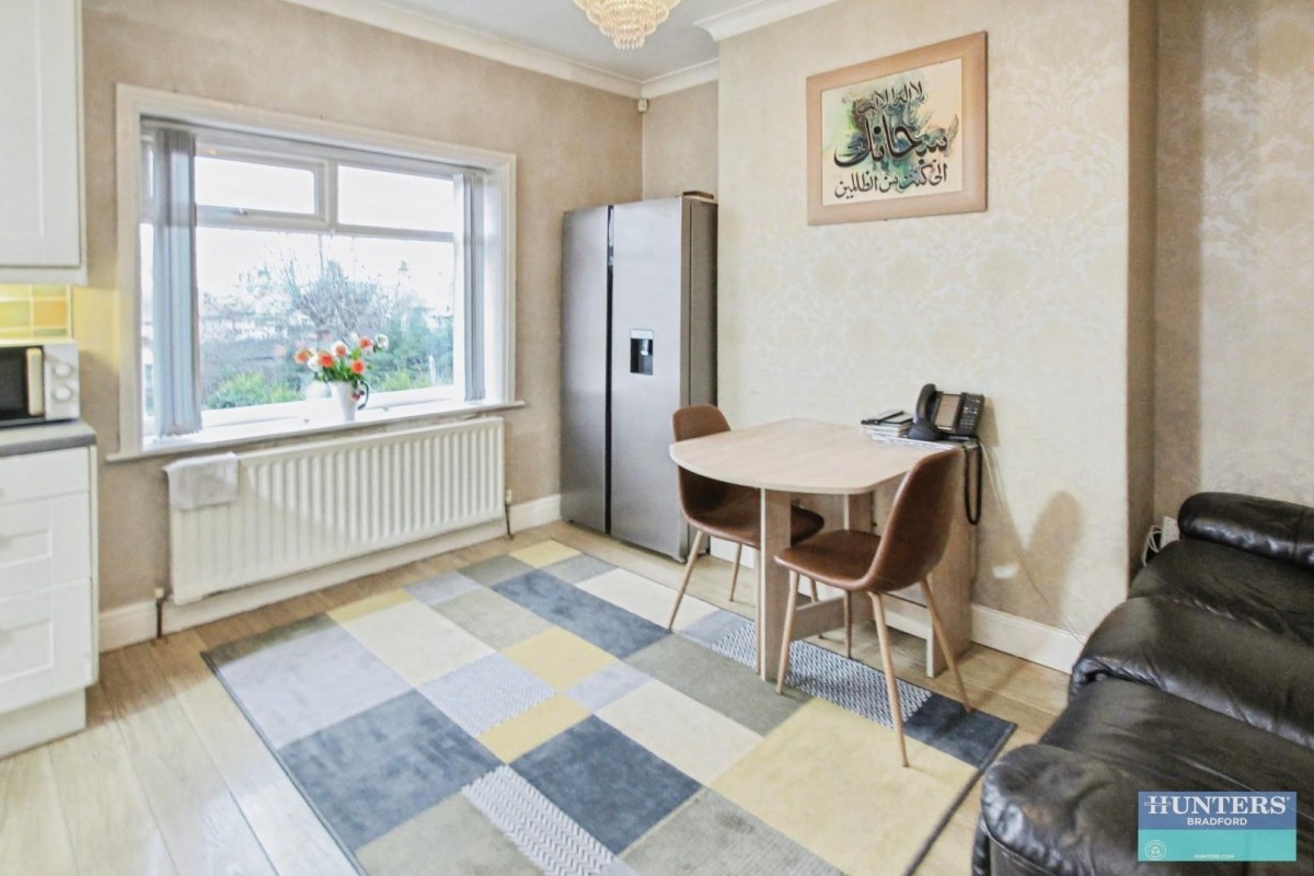 The Oval Bradford, BD8 0AU